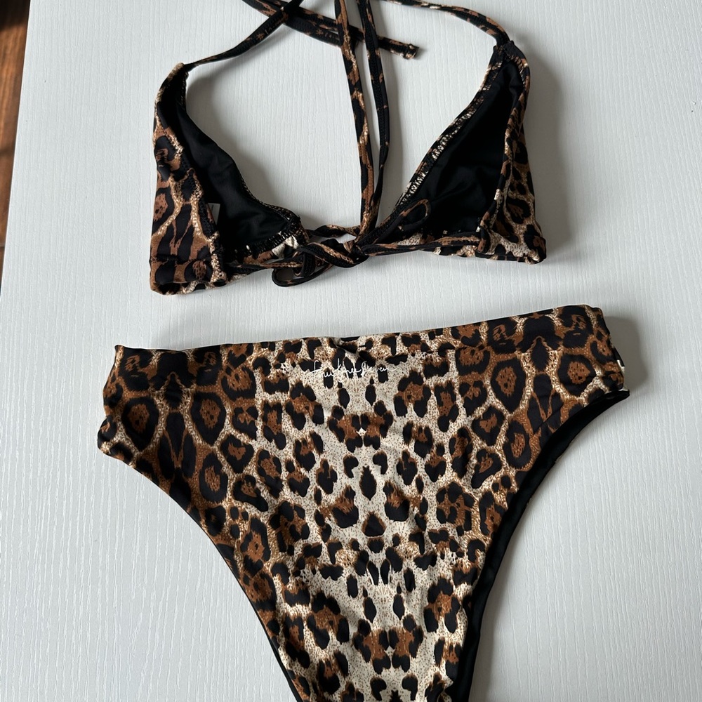 Two Pieces - image 3